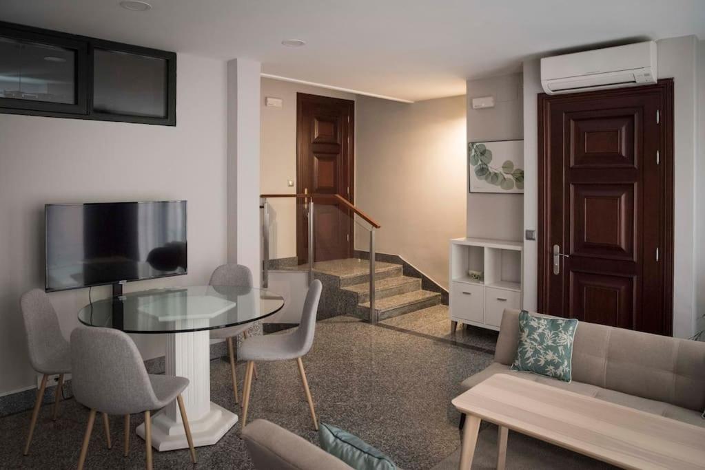 Apartamento En Centro Historico Con Patio Romano San Lorenzo de El Escorial Buitenkant foto