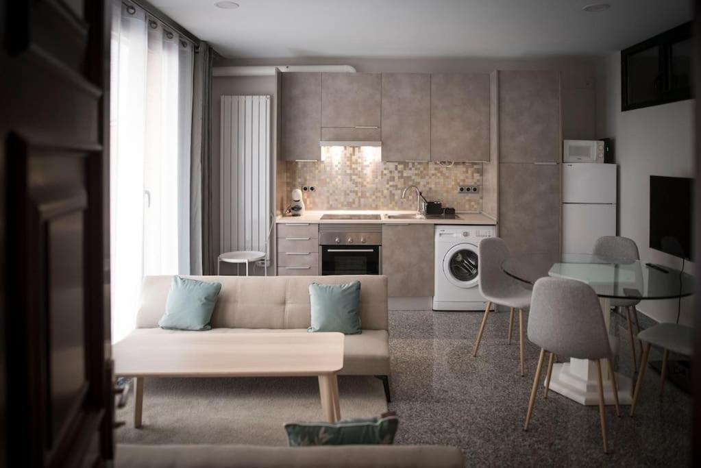 Apartamento En Centro Historico Con Patio Romano San Lorenzo de El Escorial Buitenkant foto