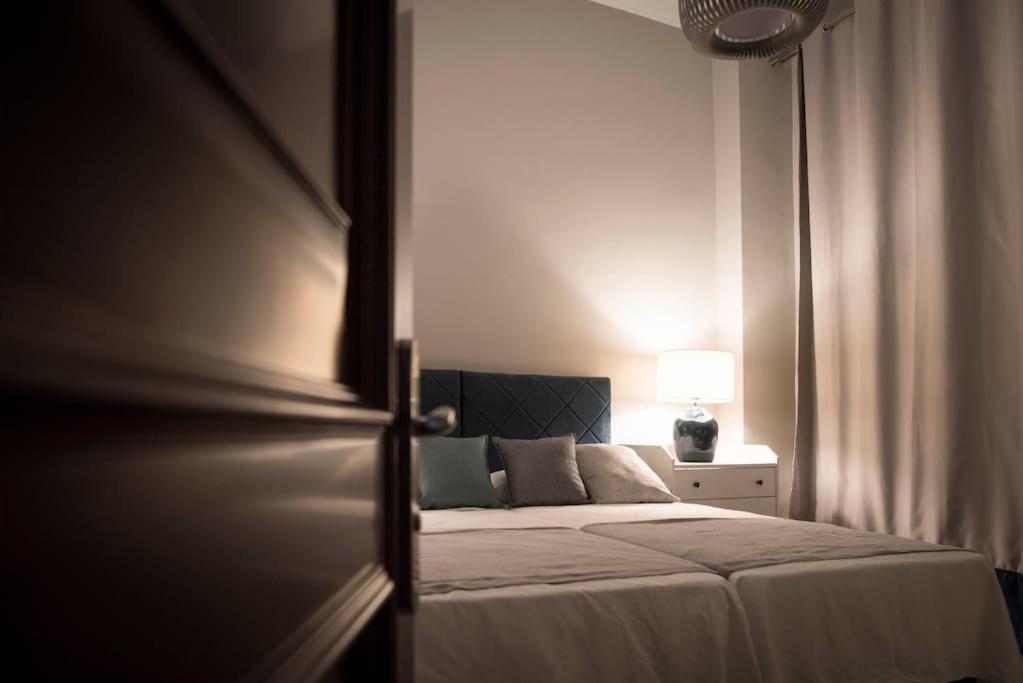 Apartamento En Centro Historico Con Patio Romano San Lorenzo de El Escorial Buitenkant foto